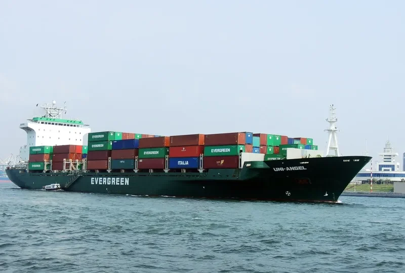 UNI ANGEL Container Ship IMO 9143350 photo 3