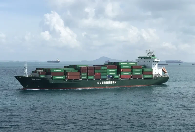 UNI ANGEL Container Ship IMO 9143350 photo 10