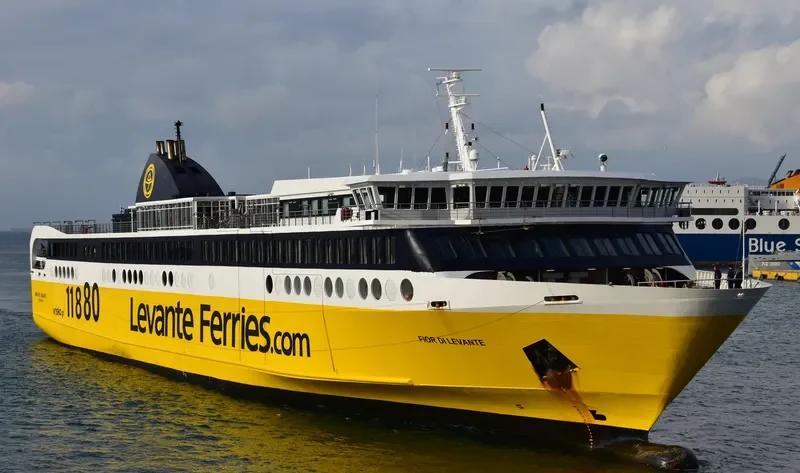 FIOR DI LEVANTE Passenger Ship IMO 9143491 photo 8