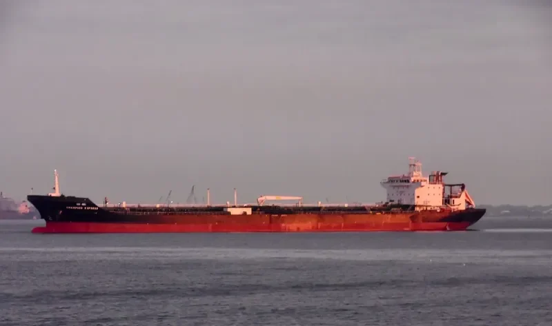 CHAMPION EXPRESS Tanker IMO 9143697 photo 6