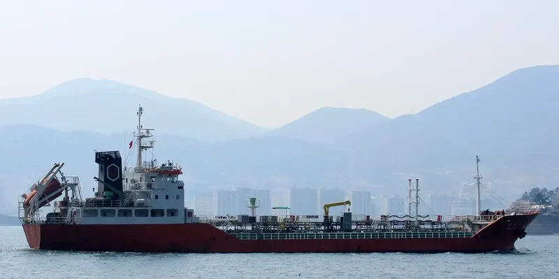 PALACE Tanker IMO 9143893 photo 6