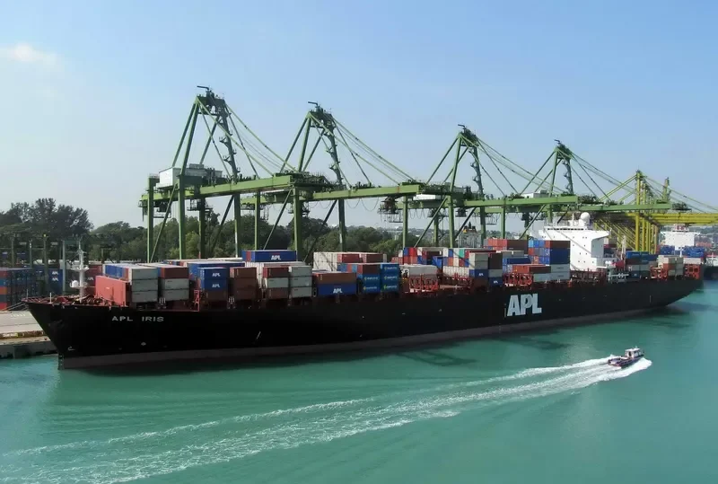 APL IRIS Container Ship IMO 9144768 photo 9