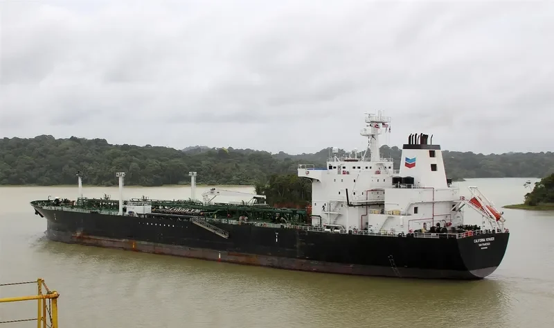 BRENTON REEF Tanker IMO 9144926 photo 6