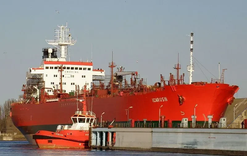 ICARUS III Tanker IMO 9145413 photo 3