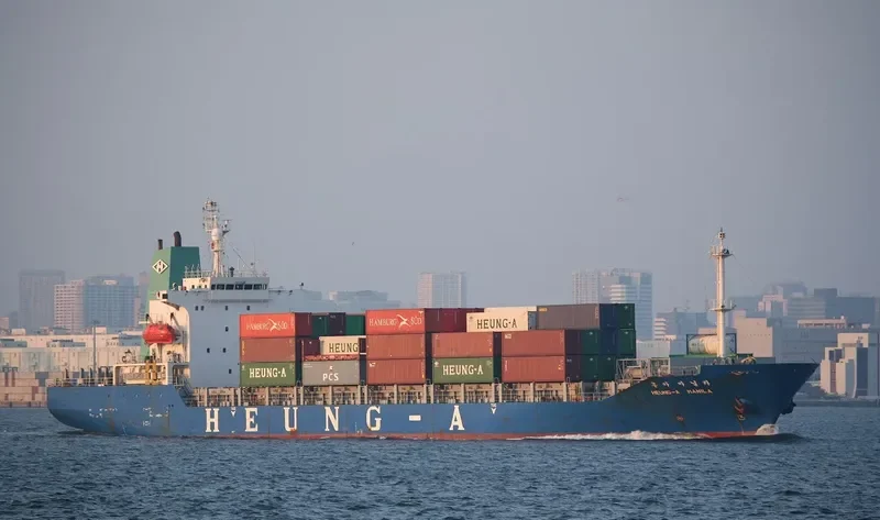HEUNG A MANILA Container Ship IMO 9146285 photo 4