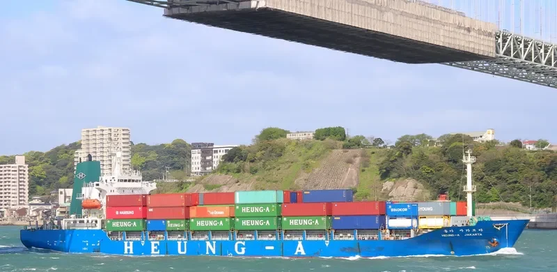 HEUNG A JAKARTA Container Ship IMO 9146297 photo 4