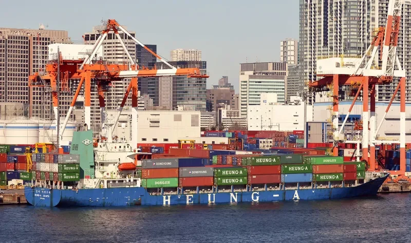 HEUNG A JAKARTA Container Ship IMO 9146297 photo 10