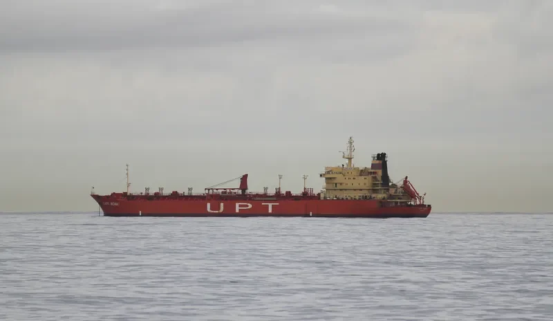 DAWN DWARKA Tanker IMO 9147265 photo 10