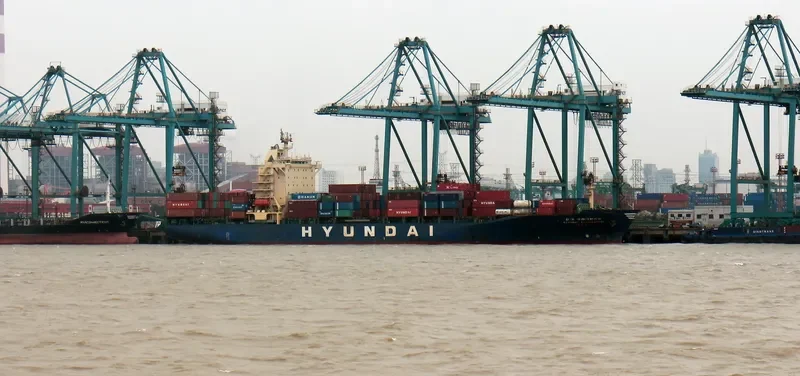 VLADIVOSTOK Container Ship IMO 9149823 photo 3