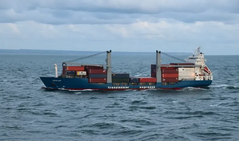 INSULAR Container Ship IMO 9150420 photo 8