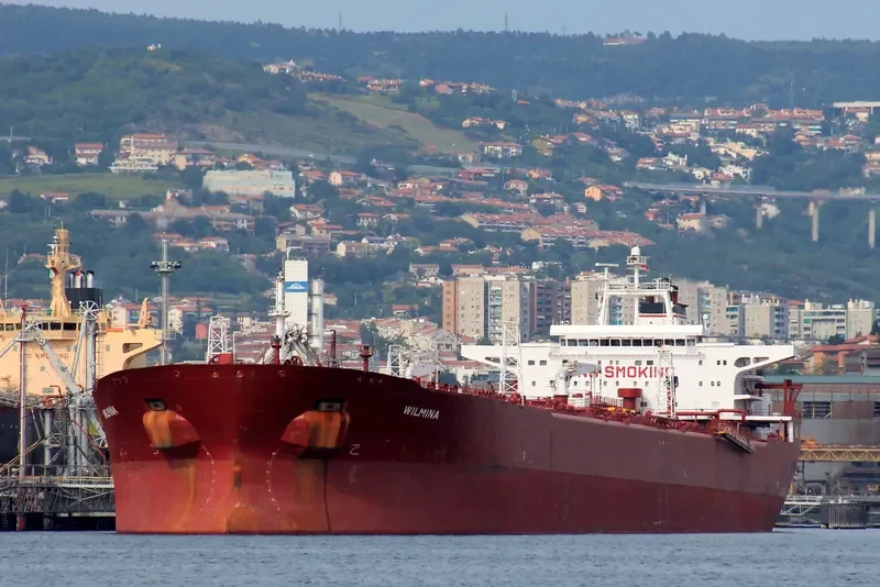 BLUE Tanker IMO 9151840 photo 10