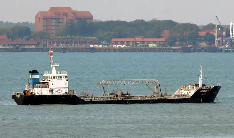 MARINE HARMONY Tanker IMO 9152985 photo 5