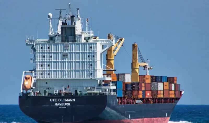 UTE OLTMANN Container Ship IMO 9153408 photo 2