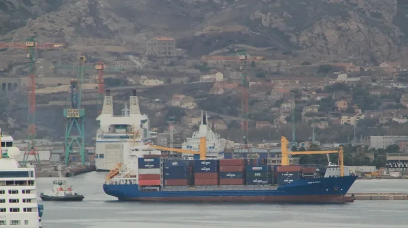 WILL Container Ship IMO 9153678 photo 9