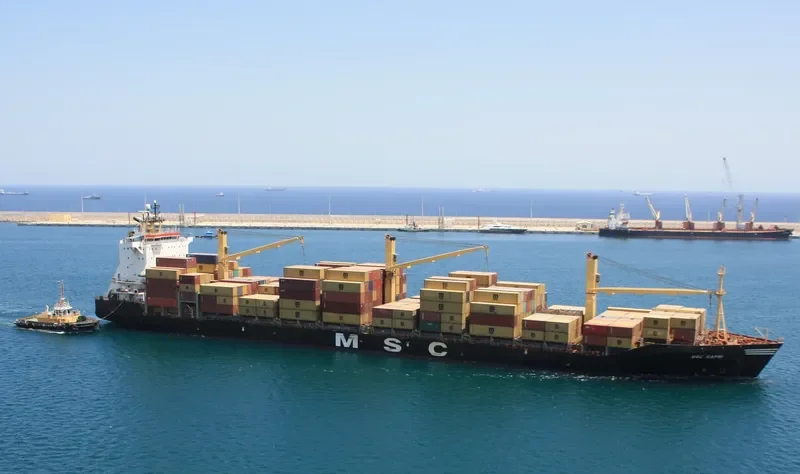 MSC CAPRI Container Ship IMO 9154220 photo 2