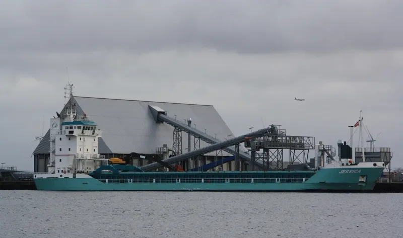 BERKBORG Container Ship IMO 9155872 photo 8