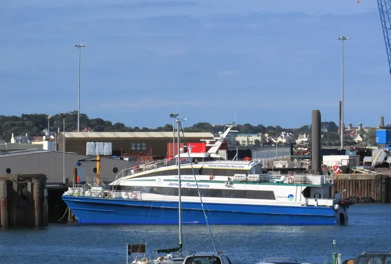 VICTOR HUGO Passenger Ship IMO 9157806 photo 3