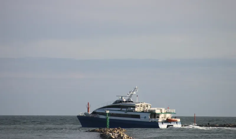 VICTOR HUGO Passenger Ship IMO 9157806 photo 9