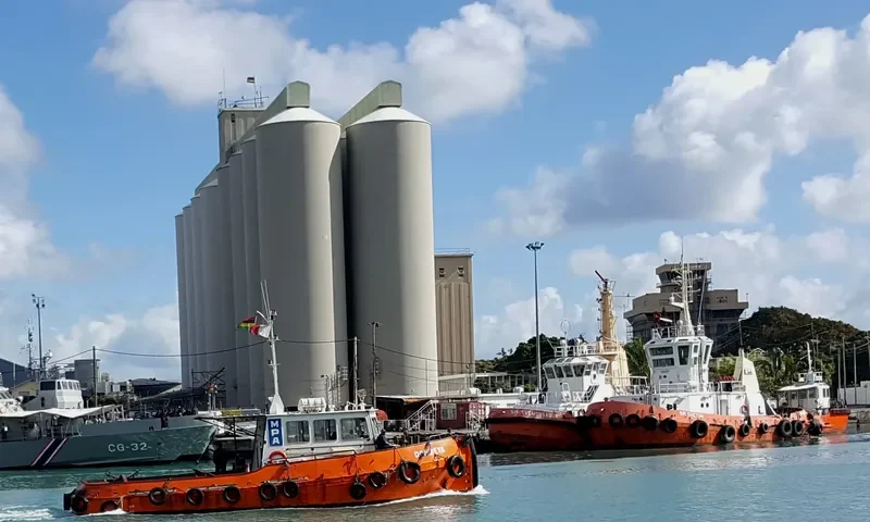 DOMBEYA Tug Boat IMO 9157882 photo 2