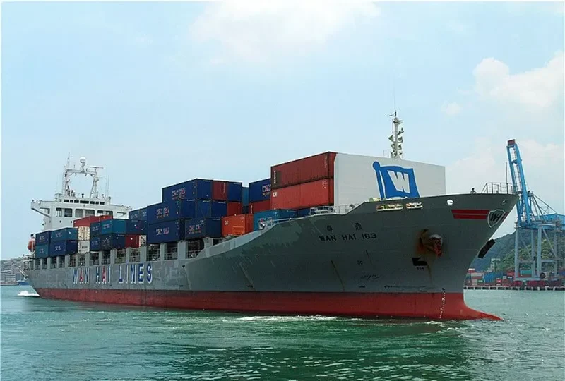 WAN HAI 163 Container Ship IMO 9158848 photo 4