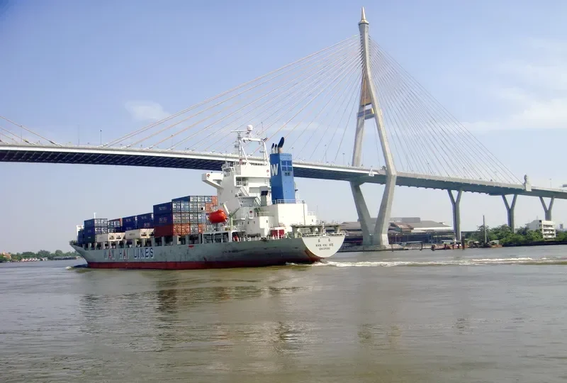 WAN HAI 165 Container Ship IMO 9158850 photo 2