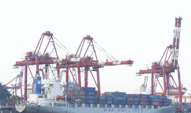WAN HAI 165 Container Ship IMO 9158850 photo 9