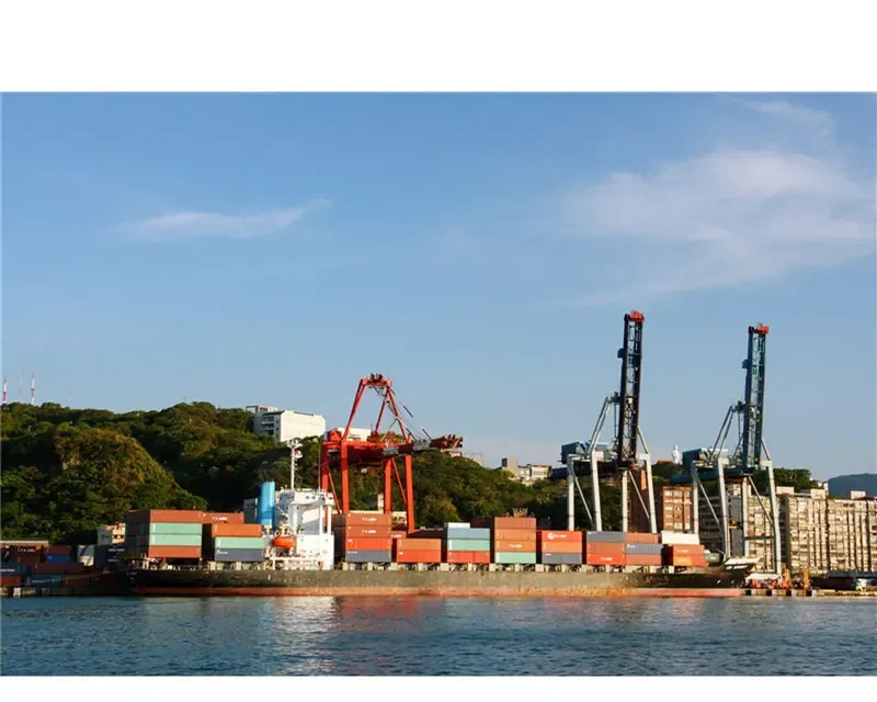XIN OU 3 Container Ship IMO 9159878 photo 4