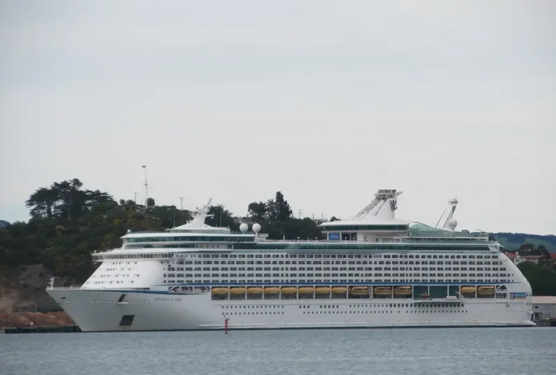 VOYAGER OF THE SEAS Passenger Ship IMO 9161716 photo 8