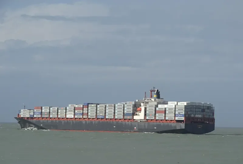 LESOTHO Container Ship IMO 9162485 photo 4