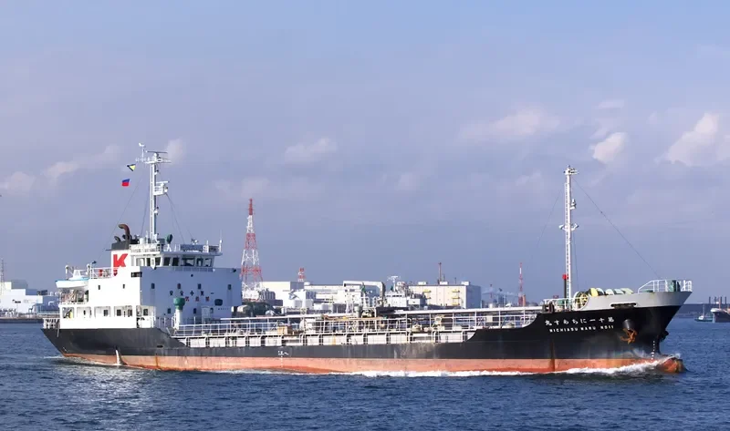STRAITS ABADI Tanker IMO 9163099 photo 4