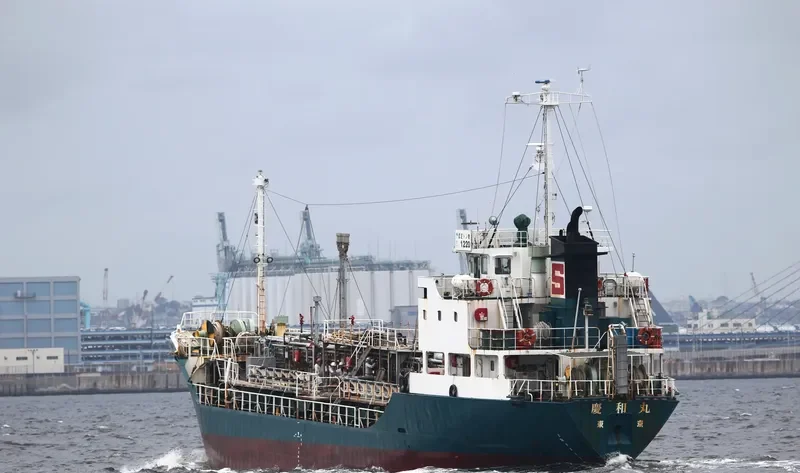 DIMAS PUTRA 3 Tanker IMO 9163104 photo 4