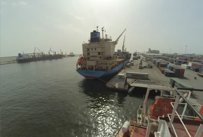 IZUMI MAS Container Ship IMO 9164249 photo 10