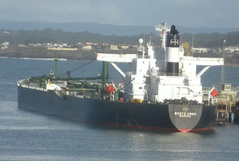 ARMADA STERLING Tanker IMO 9167655 photo 3