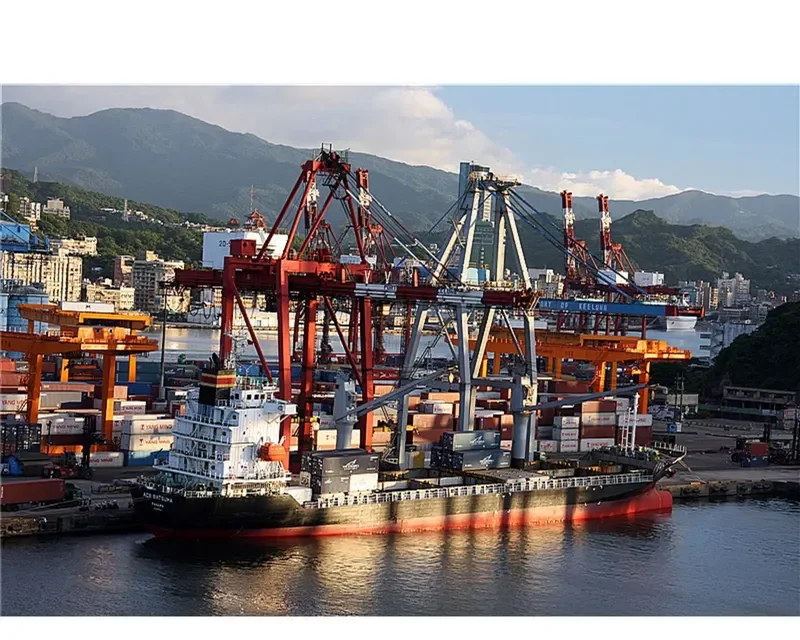 SENDAI VOYAGER Container Ship IMO 9168532 photo 9