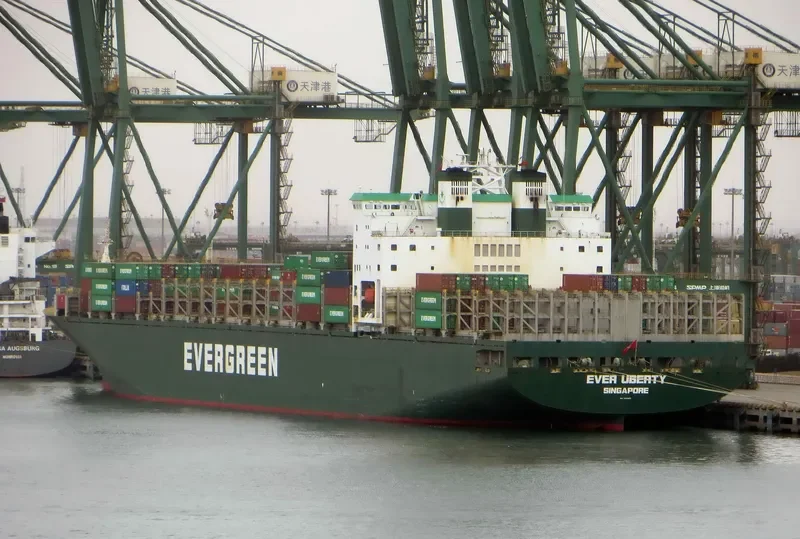 EVER UBERTY Container Ship IMO 9168831 photo 9