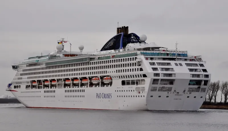 QUEEN OF THE OCEANS Passenger Ship IMO 9169550 photo 4