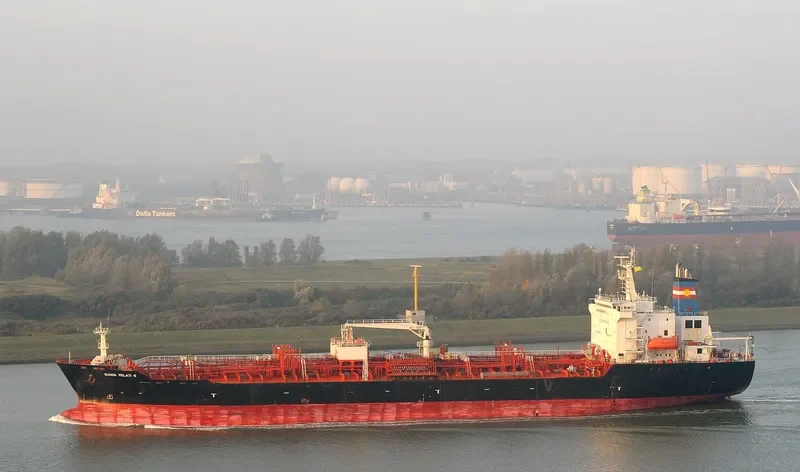 MELATI 6 Tanker IMO 9172260 photo 4