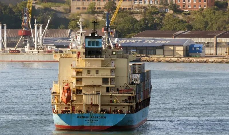 MAERSK ABERDEEN Container Ship IMO 9175793 photo 4