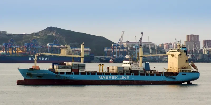 MAERSK ABERDEEN Container Ship IMO 9175793 photo 5