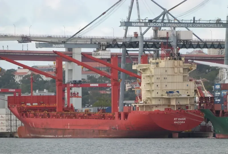 RT DAGR Container Ship IMO 9176682 photo 4