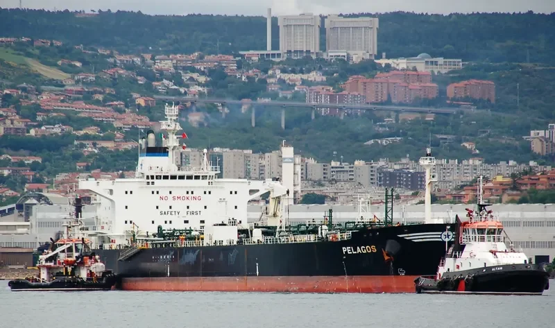 POLAN Tanker IMO 9176761 photo 10