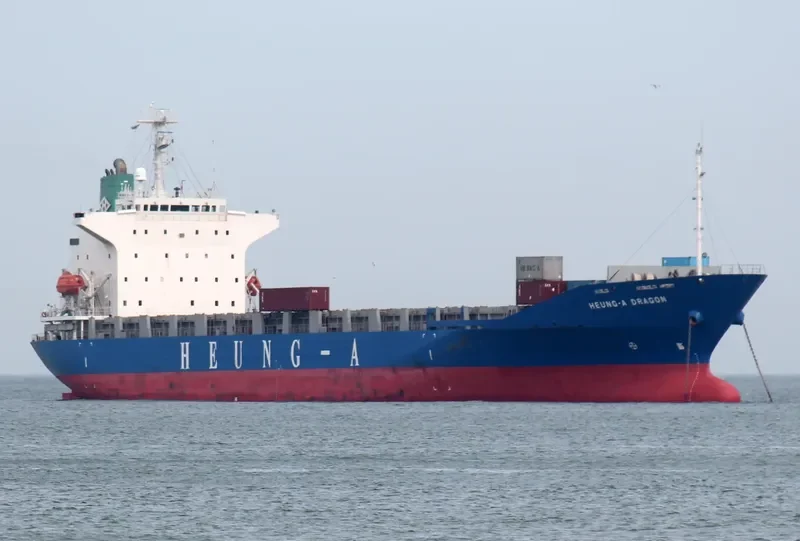 HEUNG A DRAGON Container Ship IMO 9180023 photo 7