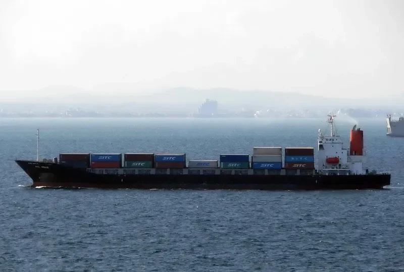 WISDOM GRACE Container Ship IMO 9180047 photo 4