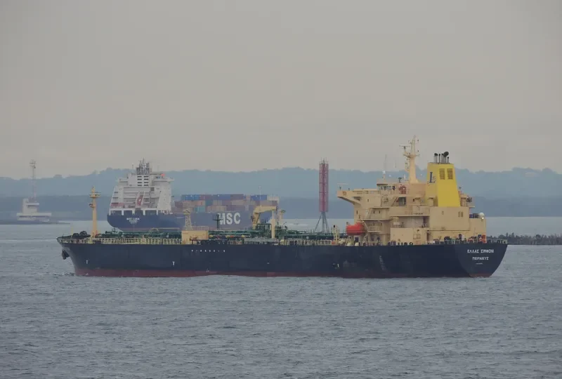 GENESSA Tanker IMO 9183647 photo 7