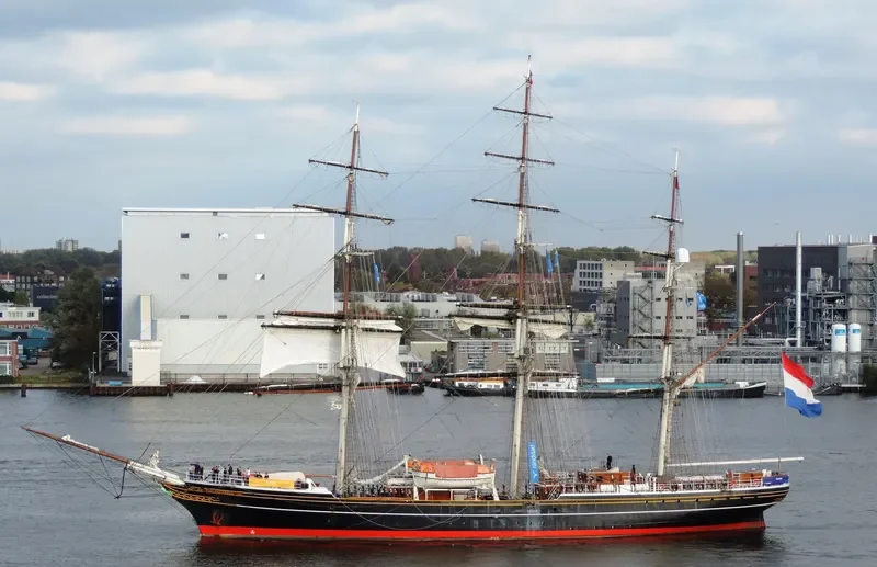 STAD AMSTERDAM Passenger Ship IMO 9185554 photo 8