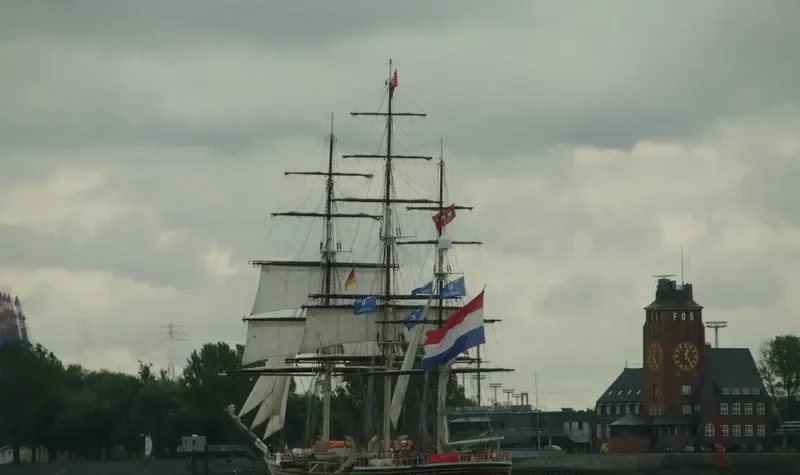 STAD AMSTERDAM Passenger Ship IMO 9185554 photo 10
