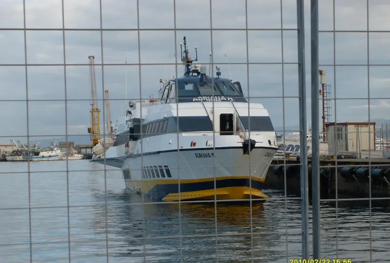 ADRIANA M. General Cargo IMO 9186106 photo 8