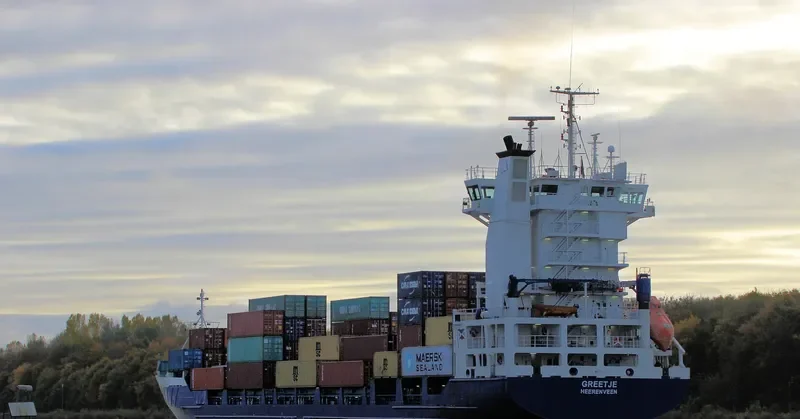 GREETJE Container Ship IMO 9186388 photo 9