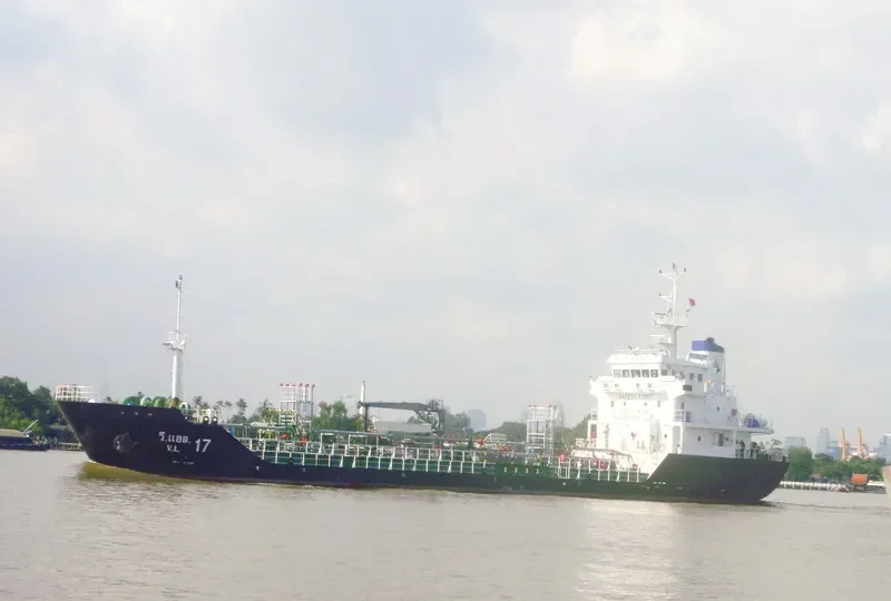 THANATTARA Tanker IMO 9186546 photo 3