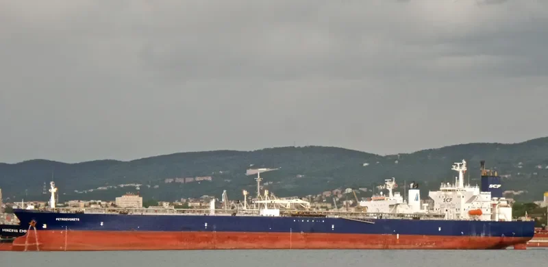 VORETS Tanker IMO 9186596 photo 3